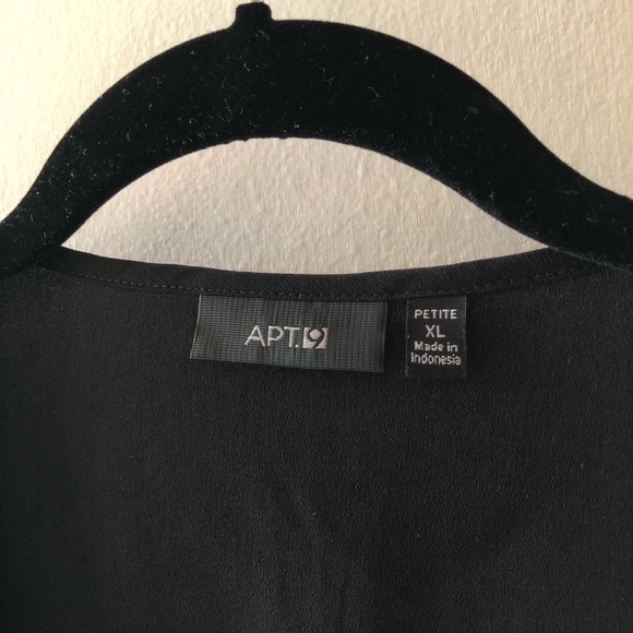 black apt.9 top - Picture 2 of 2